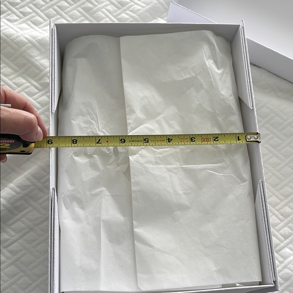 Dior White Gift Box - Picture 5 of 8